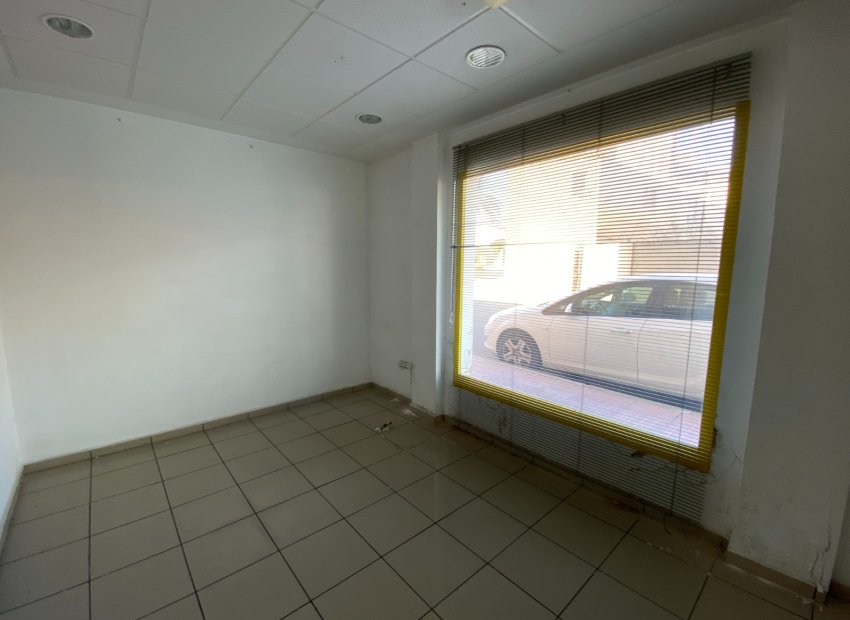 Reventa - Townhouse / Duplex - Salinas