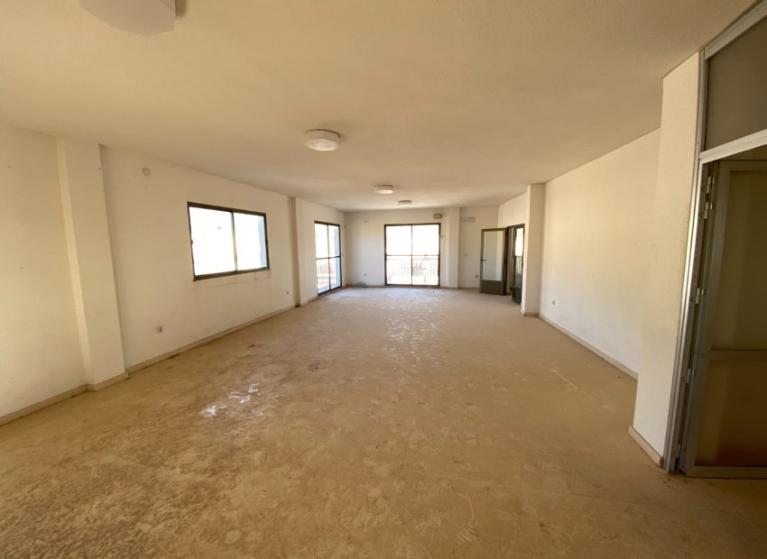 Reventa - Townhouse / Duplex - Salinas