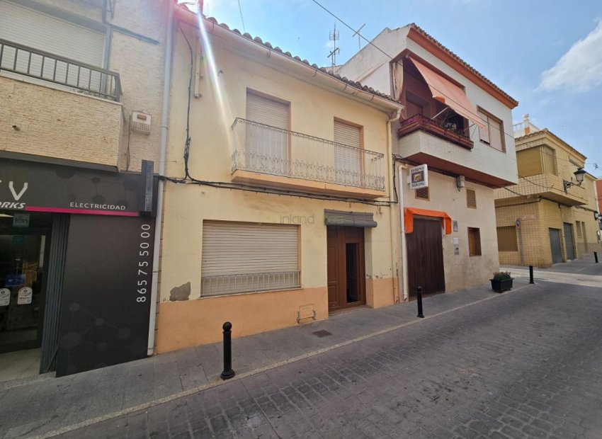 Reventa - Townhouse / Duplex - Salinas