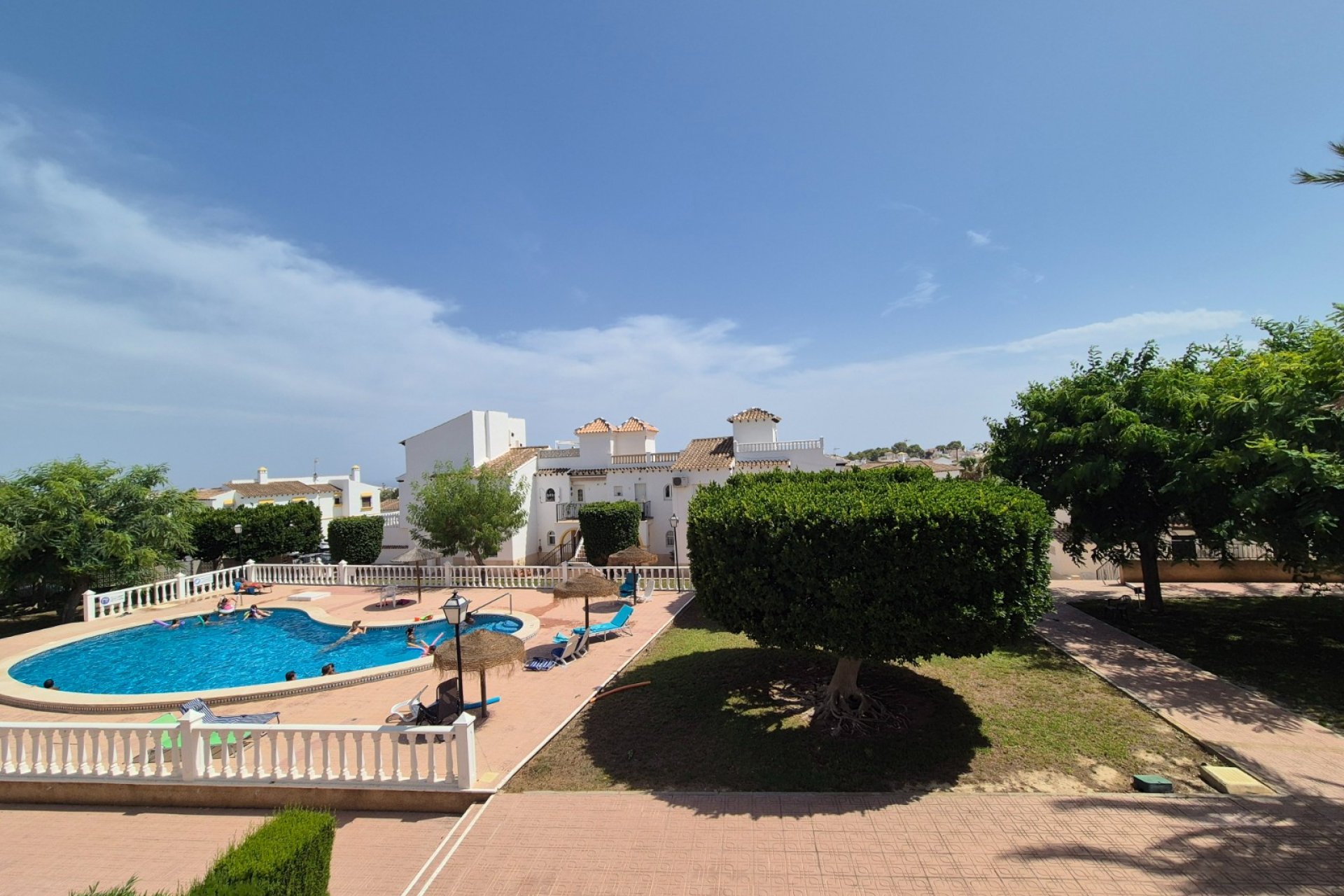 Reventa - Townhouse / Duplex - San Miguel de Salinas - Bellavista