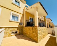 Reventa - Townhouse / Duplex - San Miguel de Salinas - Ciudad de las comunicaciones