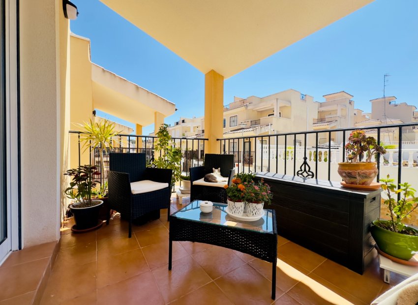 Reventa - Townhouse / Duplex - San Miguel de Salinas - Ciudad de las comunicaciones