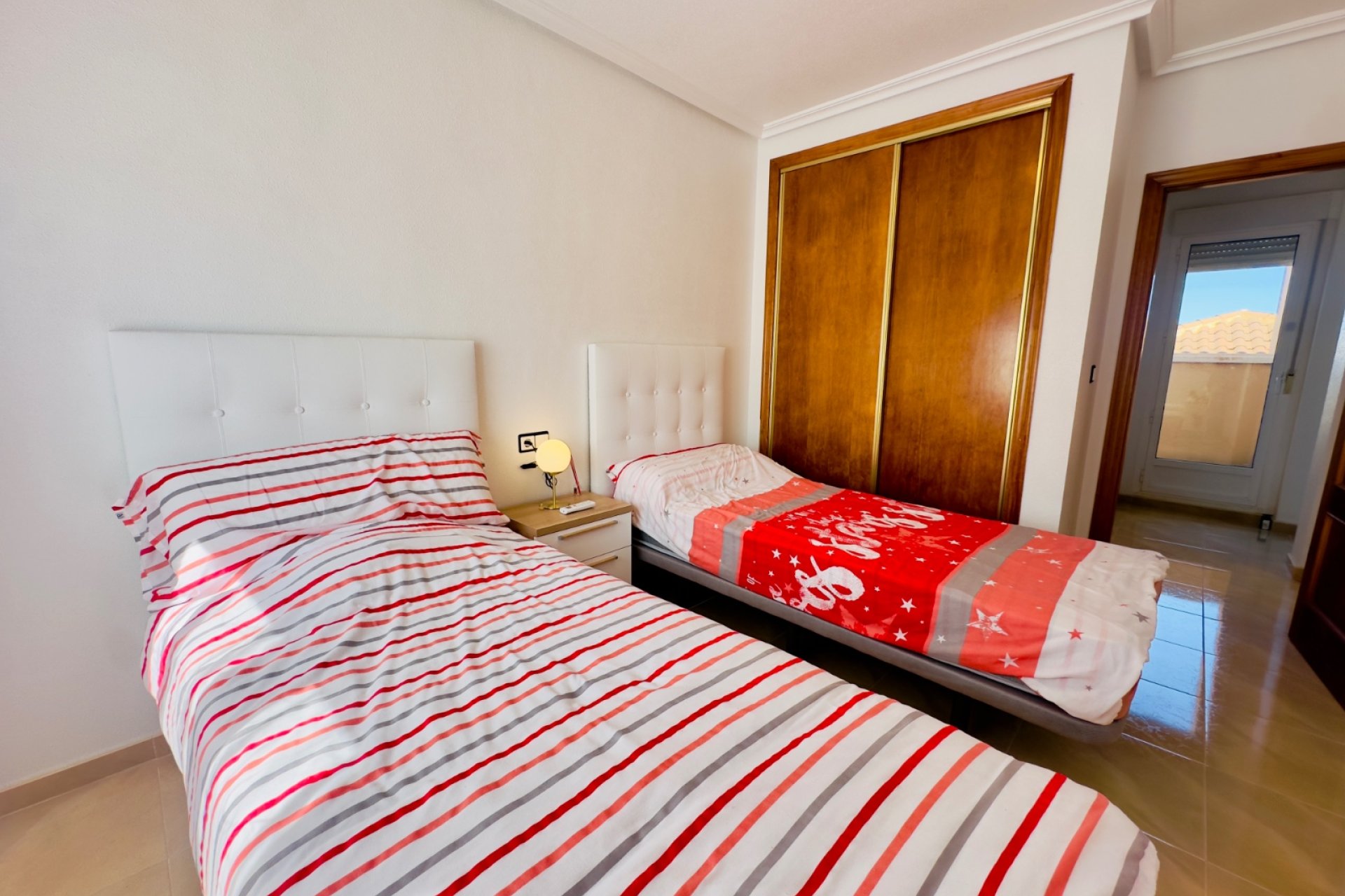 Reventa - Townhouse / Duplex - San Miguel de Salinas - Ciudad de las comunicaciones