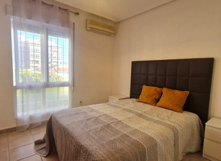 Reventa - Townhouse / Duplex - Torrevieia - Aguas Nuevas