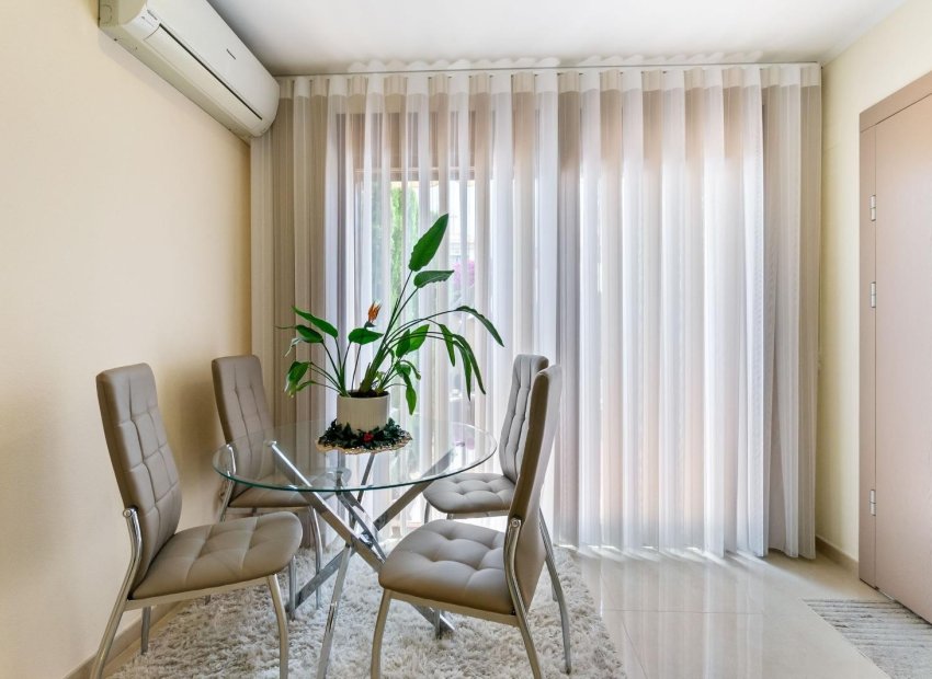 Reventa - Townhouse / Duplex - Torrevieia - Aguas Nuevas