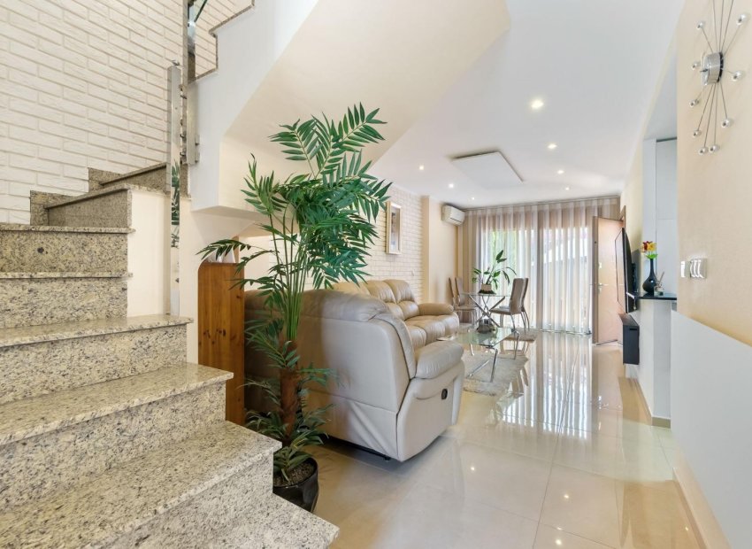 Reventa - Townhouse / Duplex - Torrevieia - Aguas Nuevas