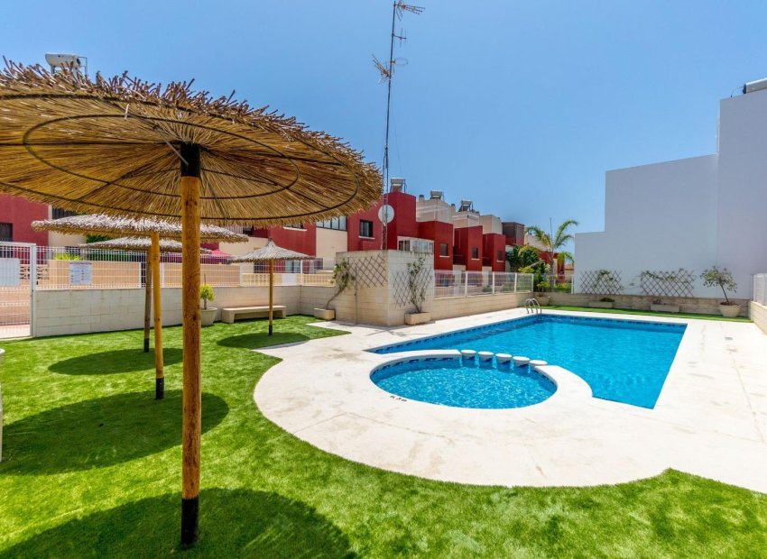 Reventa - Townhouse / Duplex - Torrevieia - Aguas Nuevas
