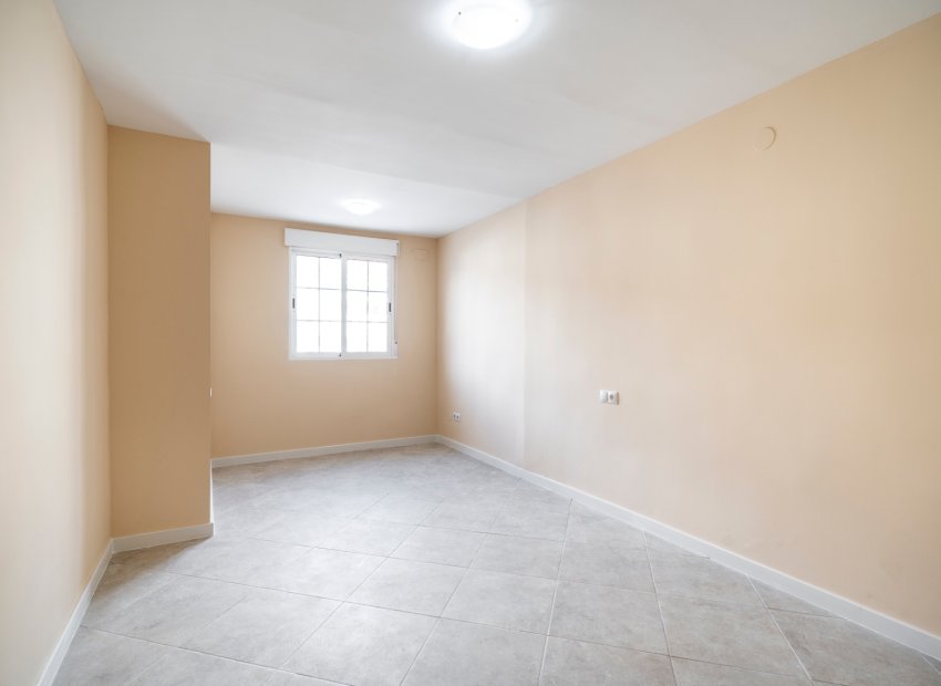 Reventa - Townhouse / Duplex - Torrevieia - El Chaparral