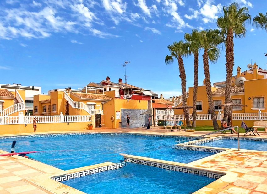 Reventa - Townhouse / Duplex - Torrevieia - La Siesta