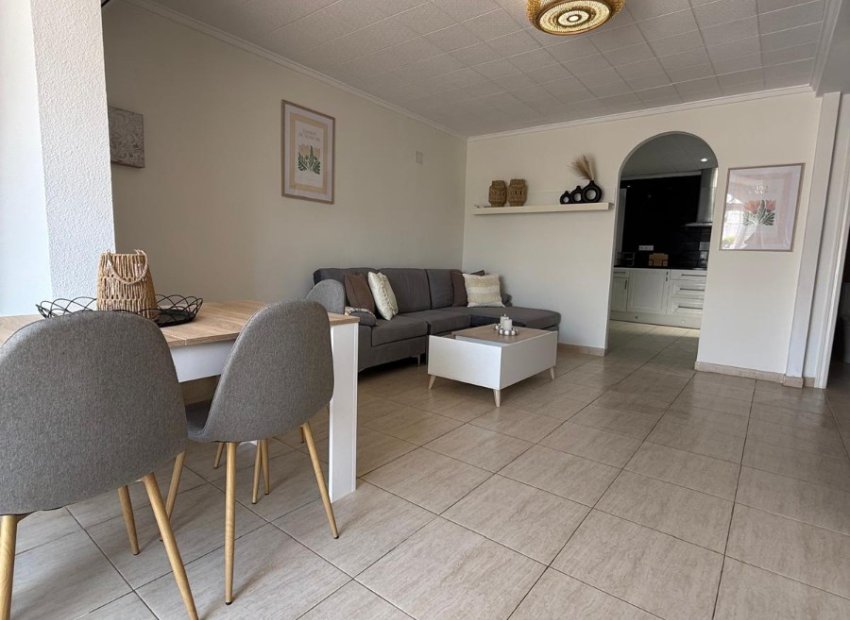 Reventa - Townhouse / Duplex - Torrevieia - La Siesta