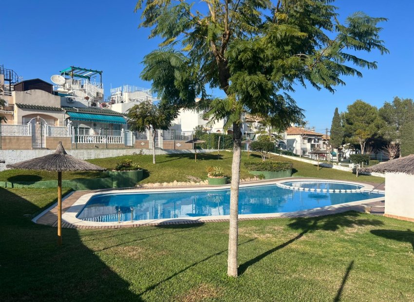 Reventa - Townhouse / Duplex - Torrevieia - Lago Jardín II