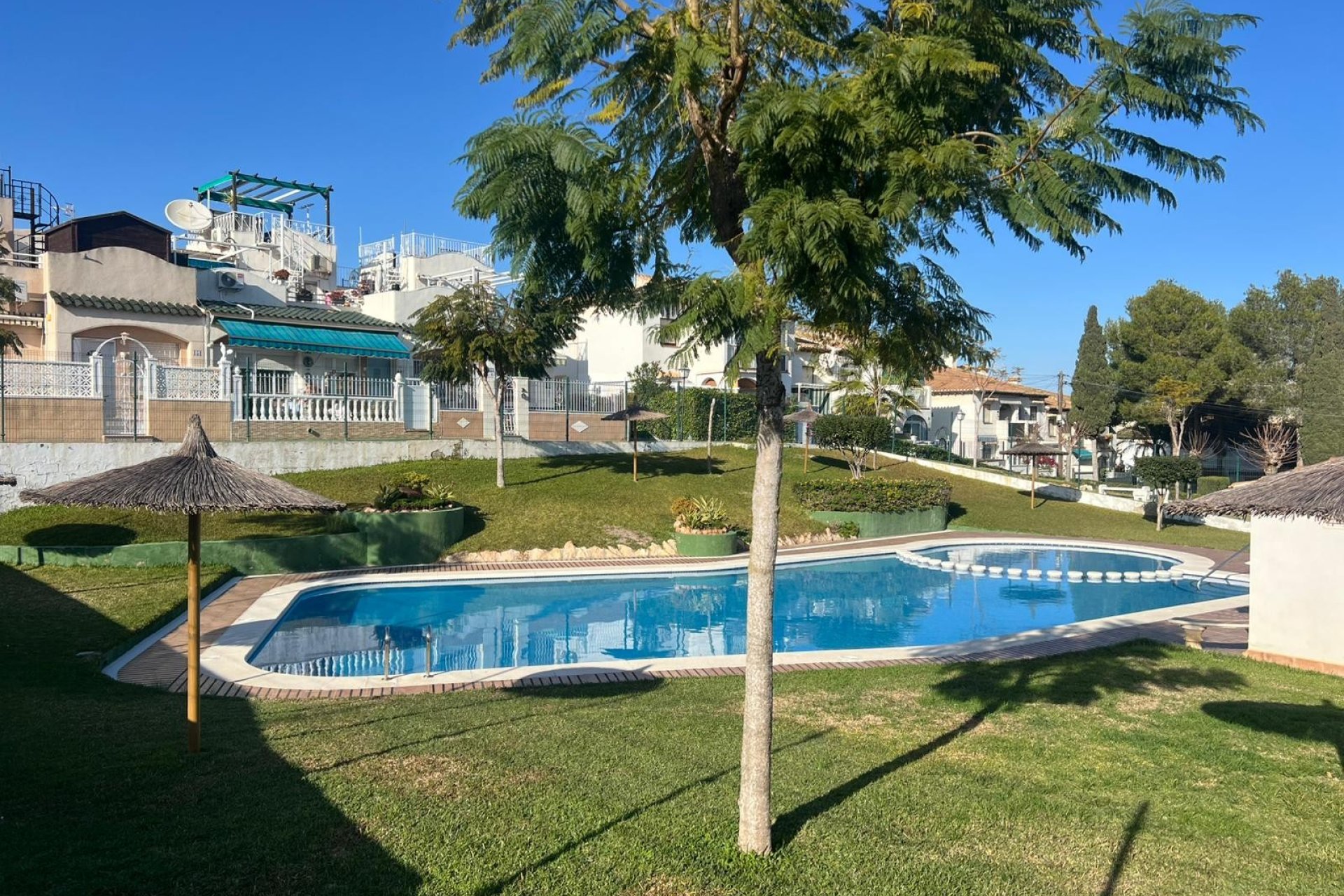Reventa - Townhouse / Duplex - Torrevieia - Lago Jardín II