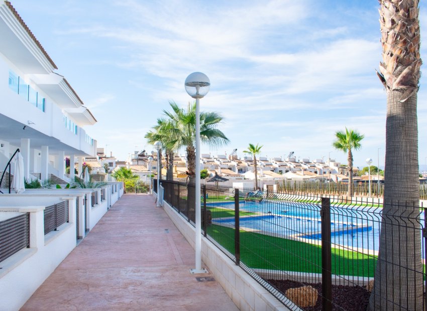 Reventa - Townhouse / Duplex - Torrevieia - Los Balcones