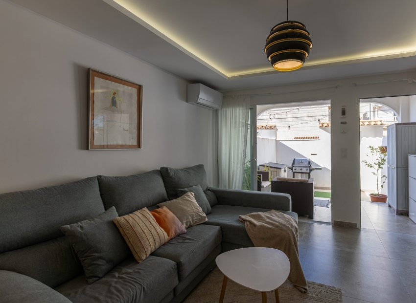 Reventa - Townhouse / Duplex - Torrevieia - Nueva Torrevieja