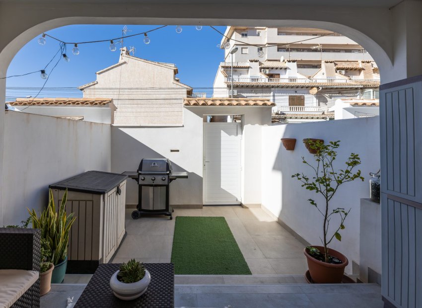Reventa - Townhouse / Duplex - Torrevieia - Nueva Torrevieja