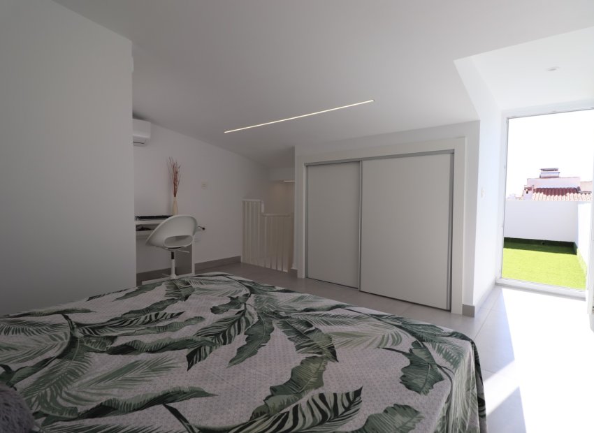 Reventa - Townhouse / Duplex - Torrevieja - San Luis