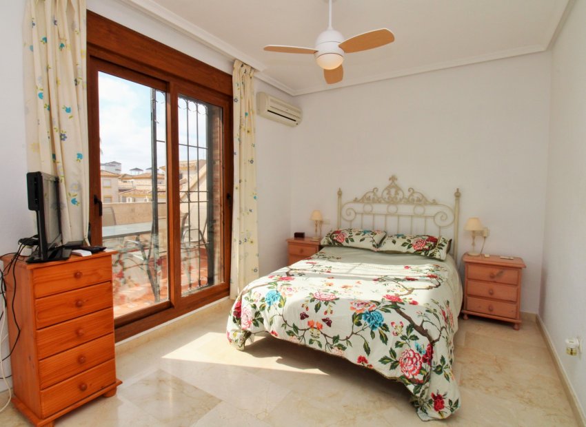 Reventa - Townhouse / Duplex - Villamartín - PAU 8