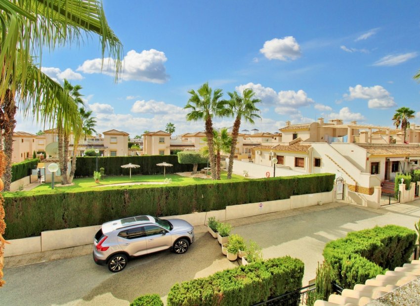 Reventa - Townhouse / Duplex - Villamartín - PAU 8