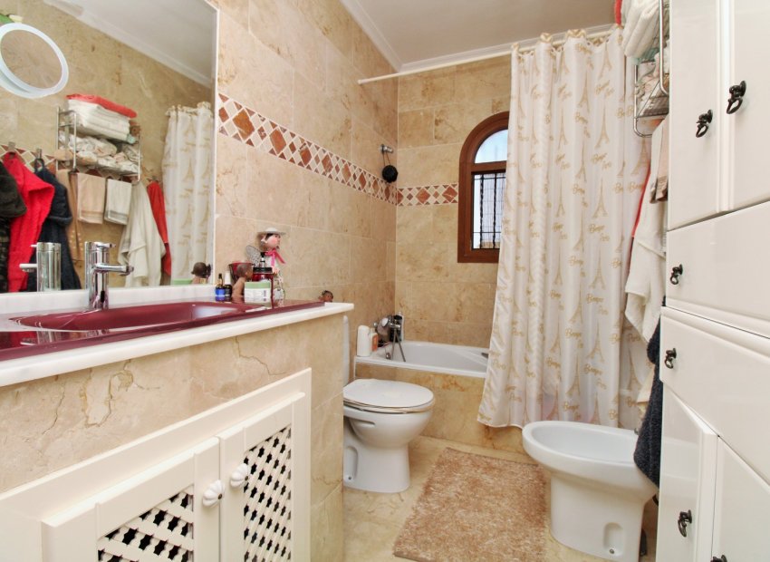 Reventa - Townhouse / Duplex - Villamartín - PAU 8