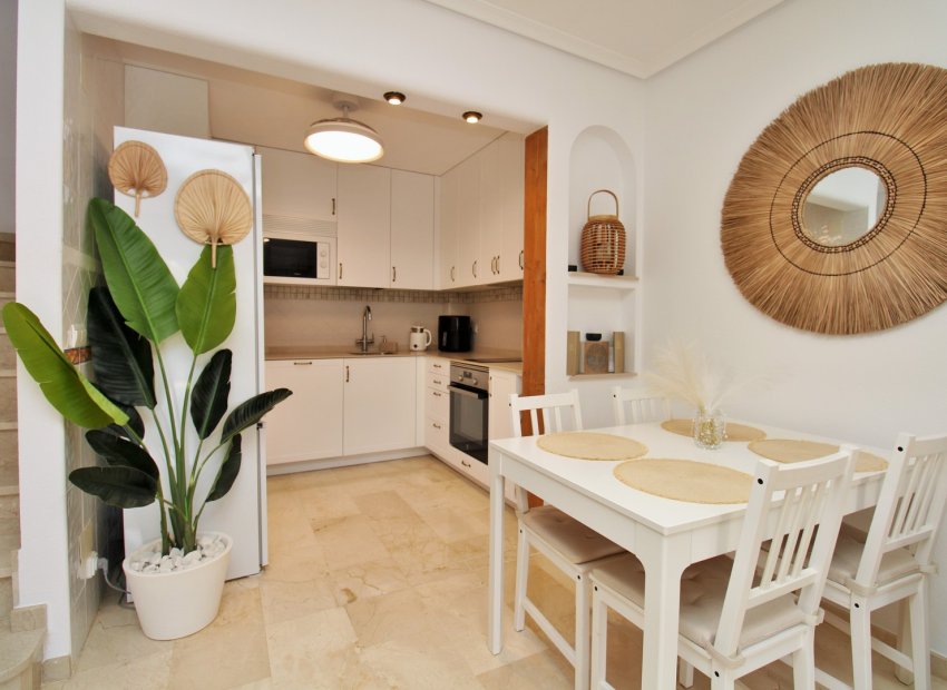 Reventa - Townhouse / Duplex - Villamartín - PAU 8