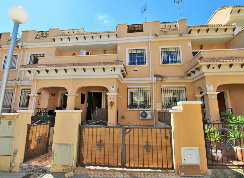 Reventa - Townhouse / Duplex - Villamartín