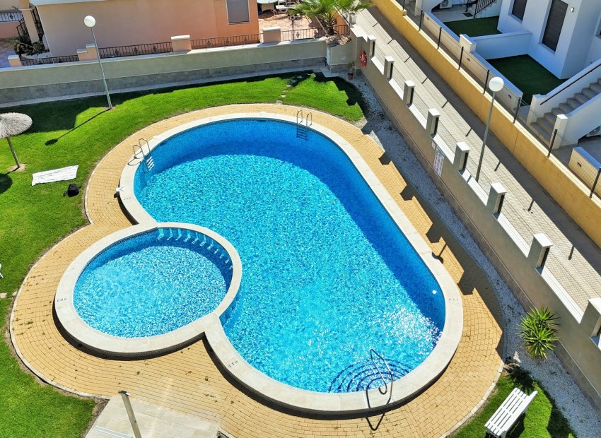 Reventa - Townhouse / Duplex - Villamartín