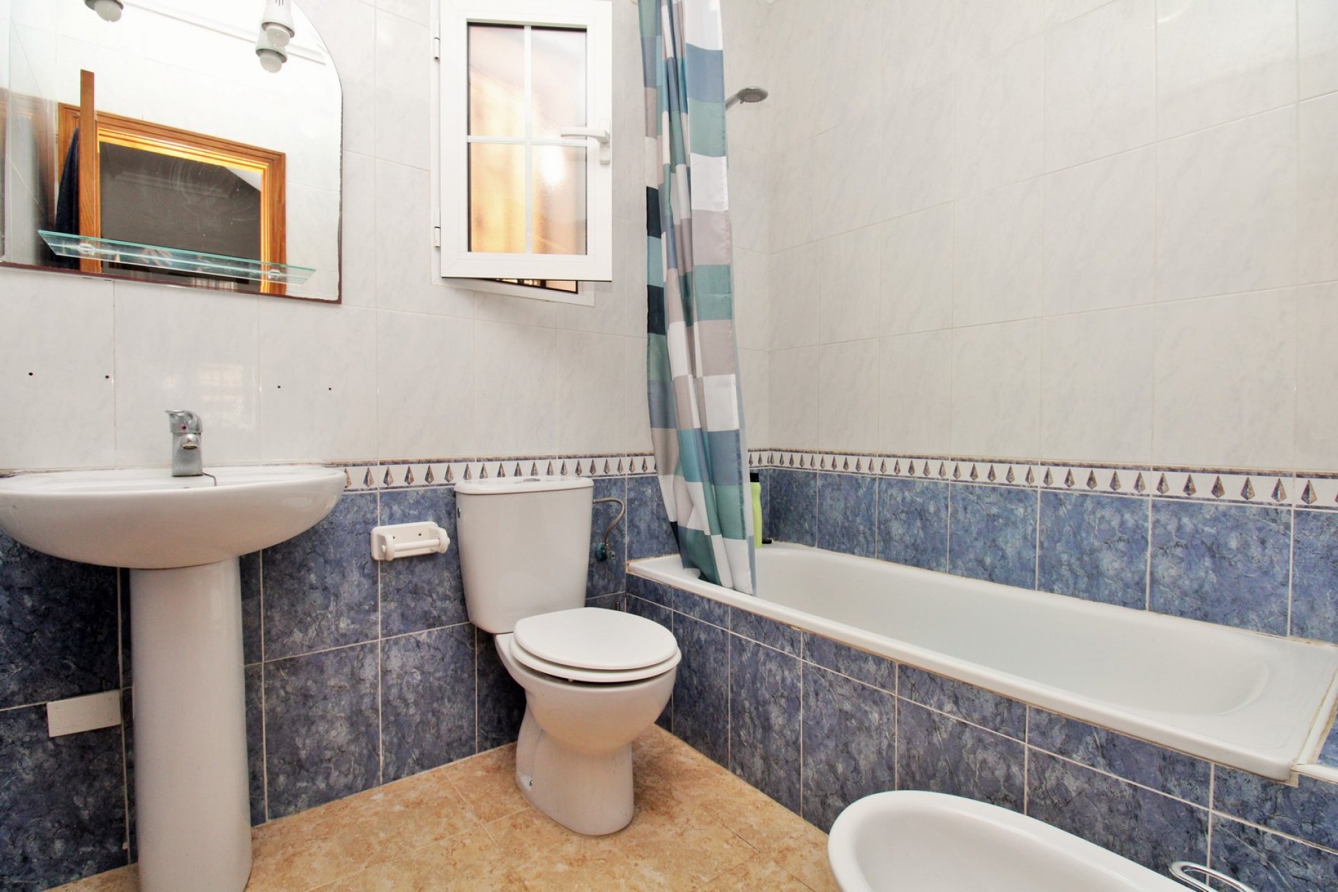 Reventa - Townhouse / Duplex - Villamartín