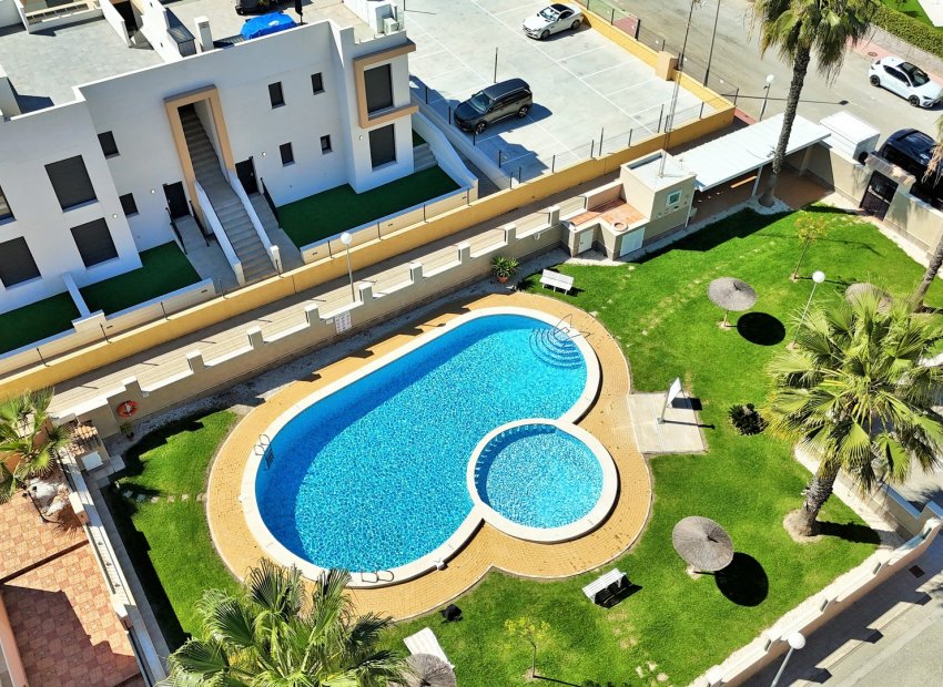 Reventa - Townhouse / Duplex - Villamartín