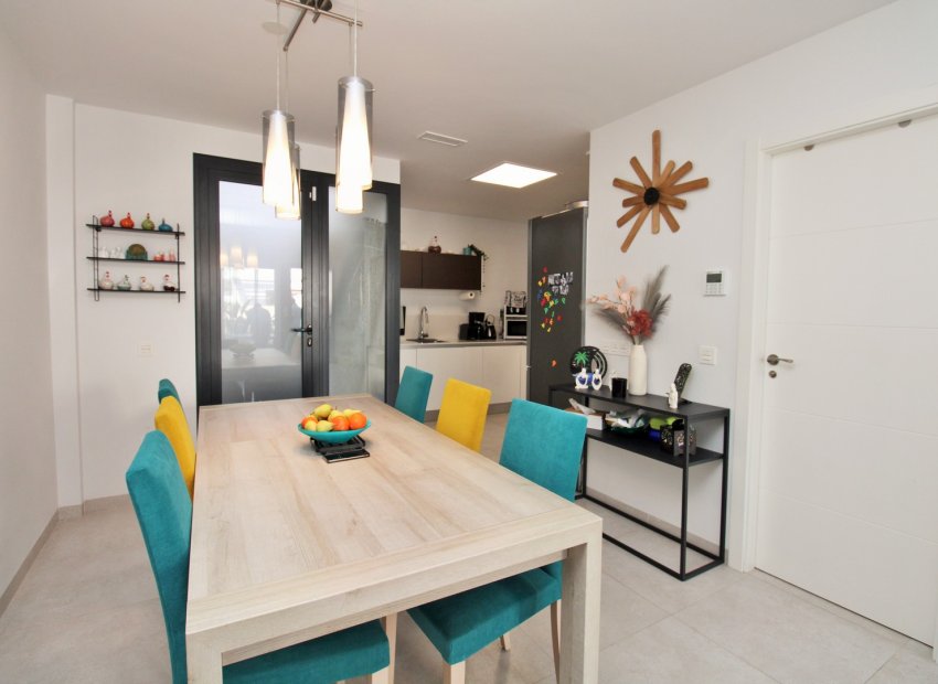 Reventa - Townhouse / Duplex - Villamartín