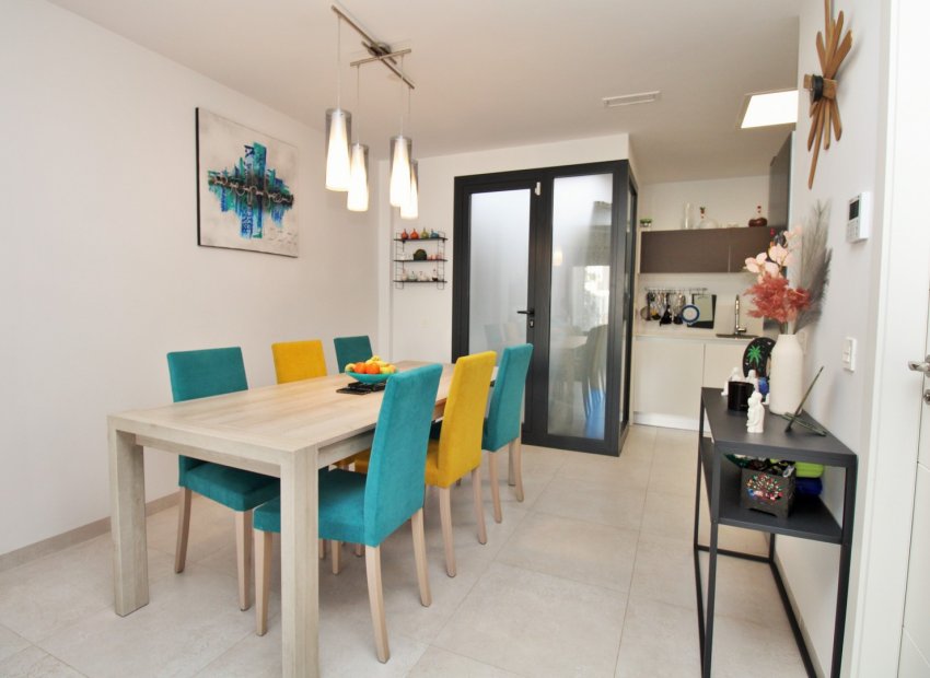 Reventa - Townhouse / Duplex - Villamartín