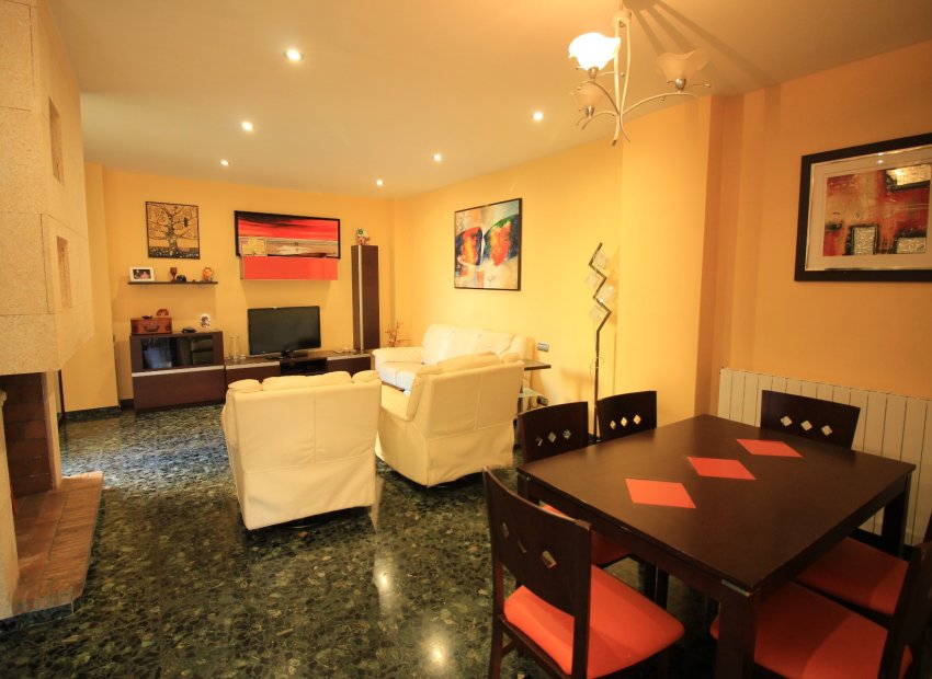 Reventa - Townhouse / Duplex - Villanueva Rio Segura - Villanueva