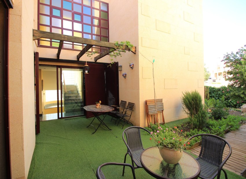 Reventa - Townhouse / Duplex - Villanueva Rio Segura - Villanueva