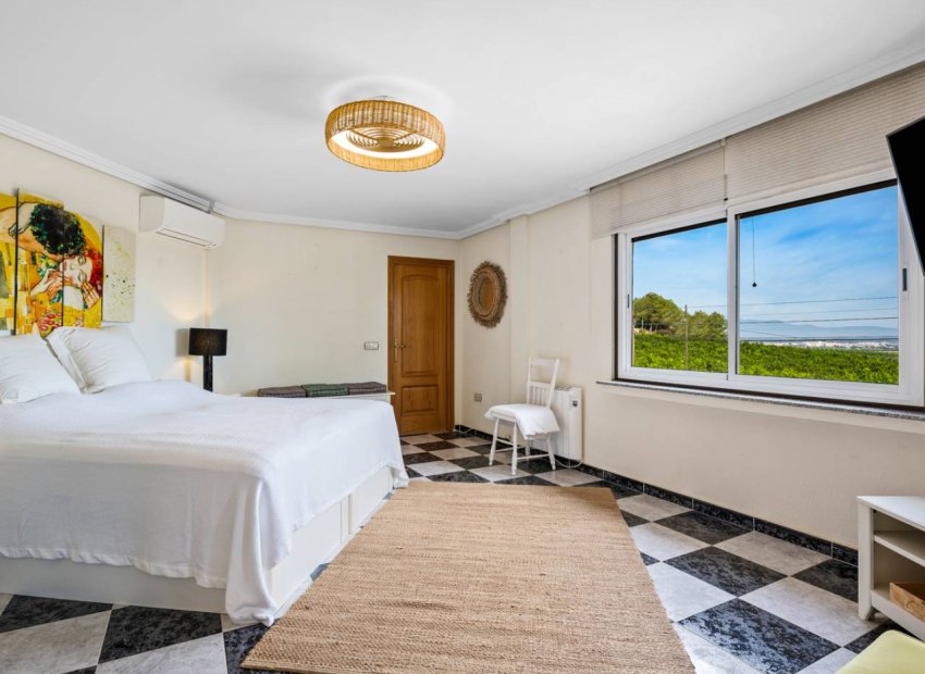 Reventa - Villa - Algorfa - Castillo de montemar