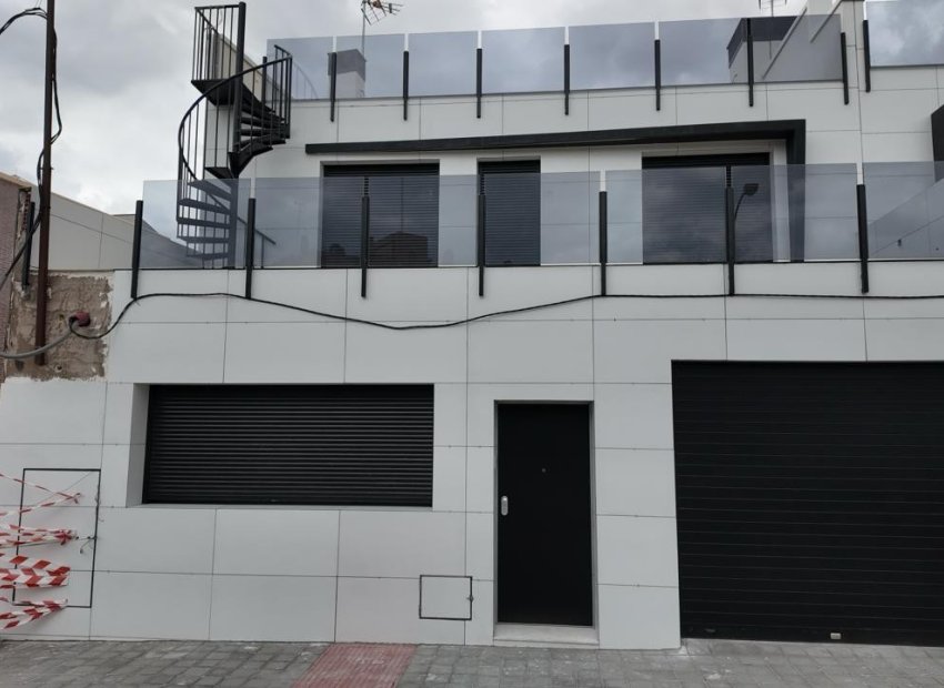 Reventa - Villa - Alicante - Vistahermosa