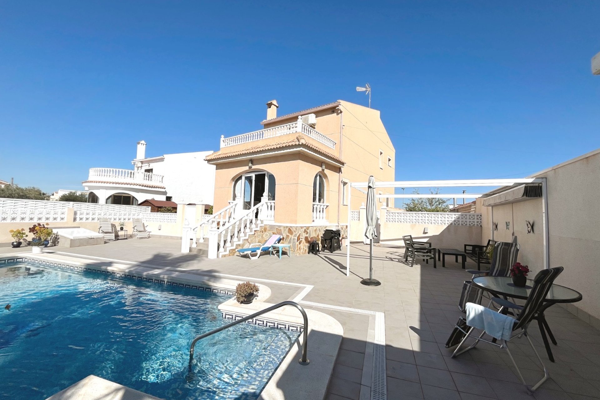 Reventa - Villa - Benijofar - Monte Azul