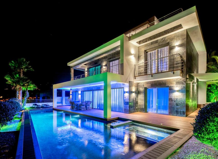 Reventa - Villa - Calpe - Zona Puerto Blanco - Maryvilla