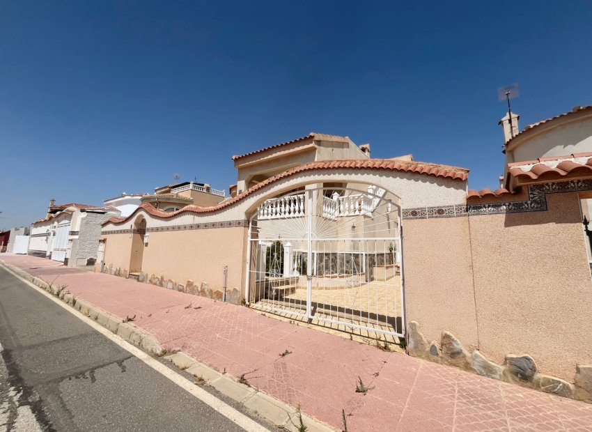 Reventa - Villa - Ciudad Quesada - Airstrip