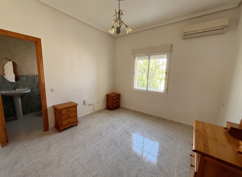 Reventa - Villa - Ciudad Quesada - Airstrip