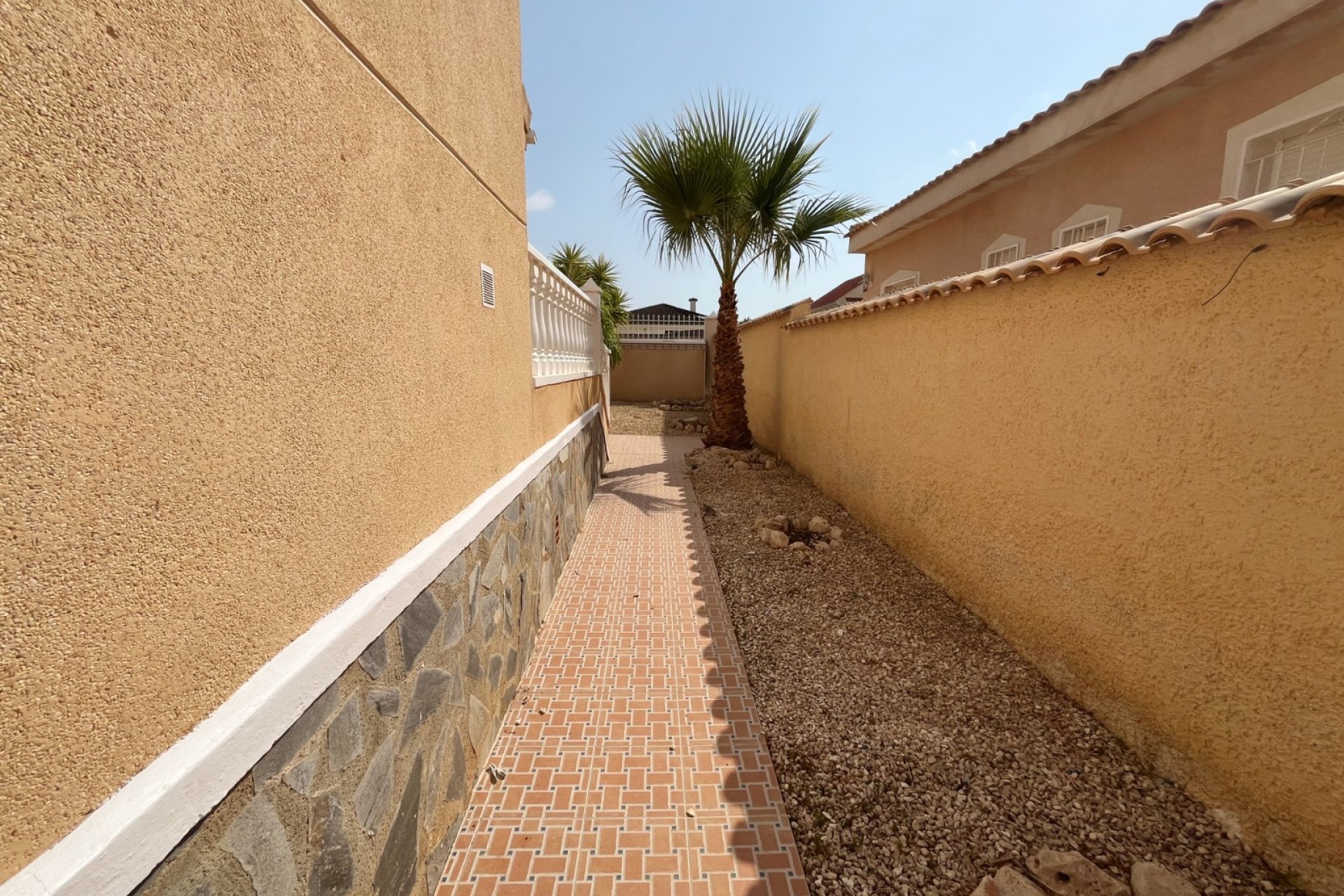 Reventa - Villa - Ciudad Quesada - Airstrip