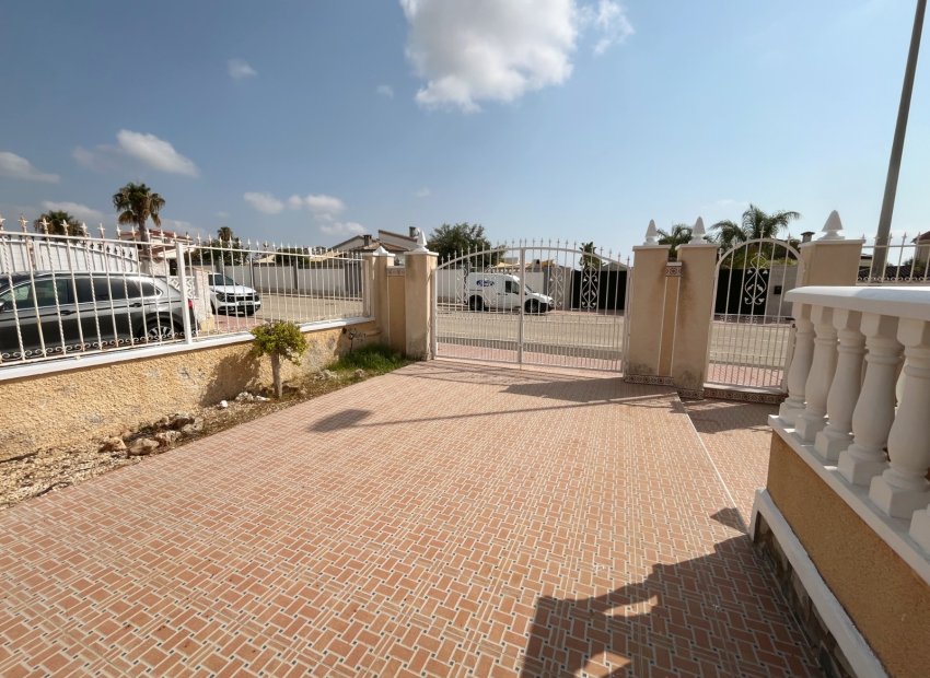 Reventa - Villa - Ciudad Quesada - Airstrip