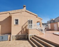 Reventa - Villa - Ciudad Quesada - Benimar