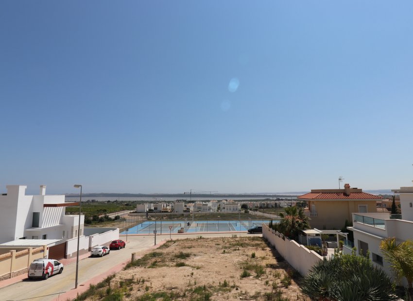 Reventa - Villa - Ciudad Quesada - Doña Pepa