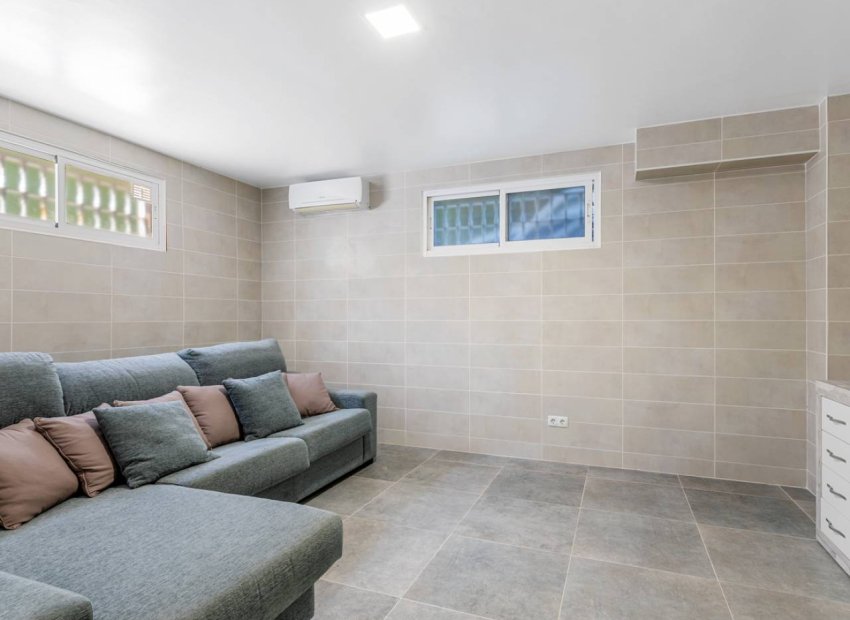 Reventa - Villa - Ciudad Quesada - Doña Pepa