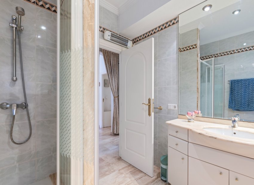 Reventa - Villa - Ciudad Quesada - Doña Pepa