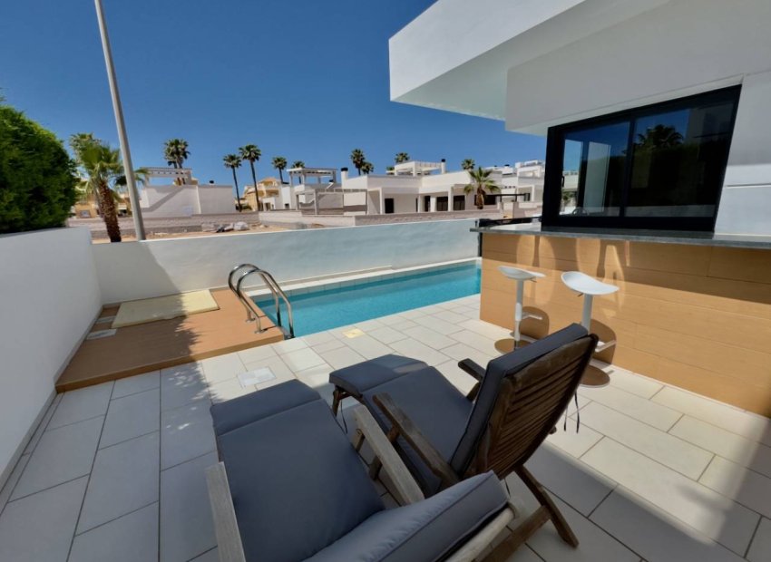 Reventa - Villa - Ciudad Quesada - Doña Pepa