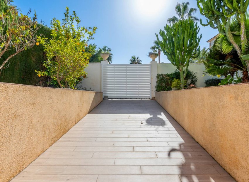 Reventa - Villa - Ciudad Quesada - Doña Pepa