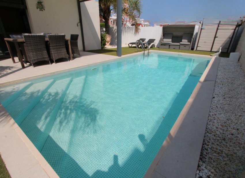 Reventa - Villa - Ciudad Quesada - Doña Pepa