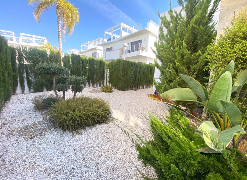 Reventa - Villa - Ciudad Quesada - Doña Pepa