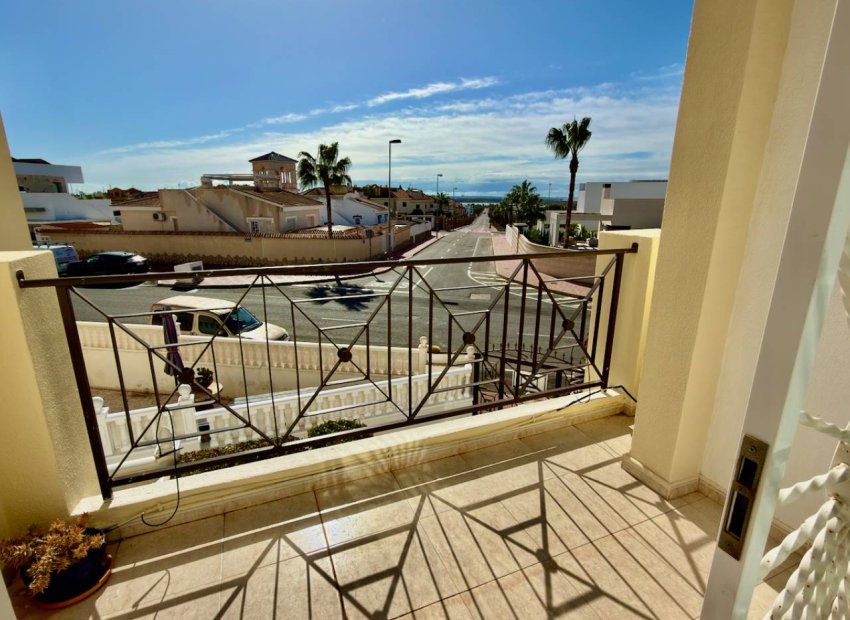 Reventa - Villa - Ciudad Quesada - Doña Pepa