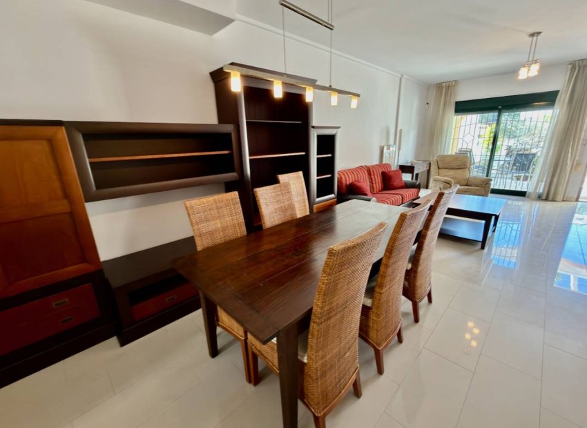 Reventa - Villa - Ciudad Quesada - Doña Pepa